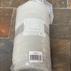 Ulta Beauty Limited Edition Plush Throw - Soft Cream